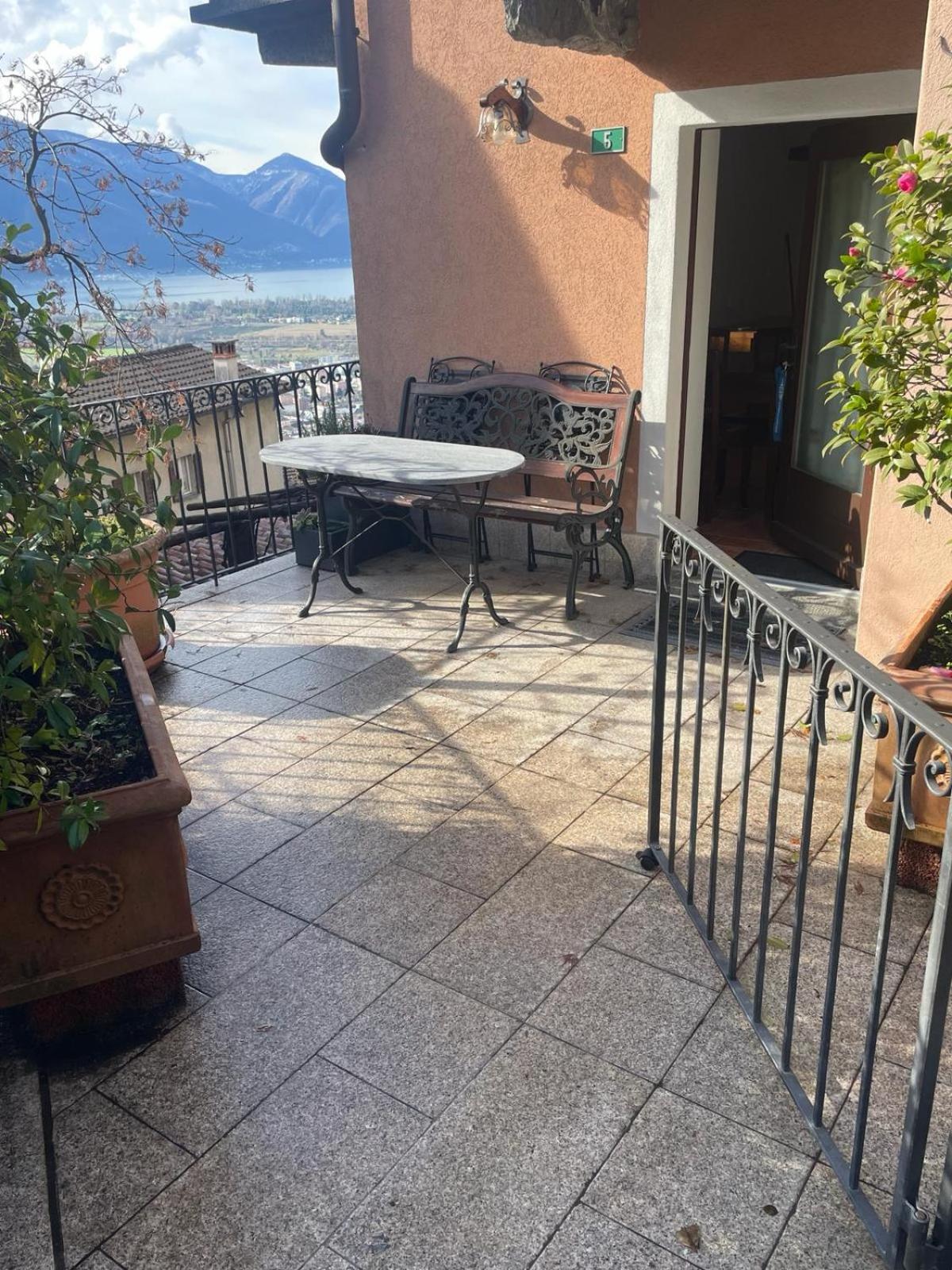 Panoramic Orselina Apartment Exterior photo